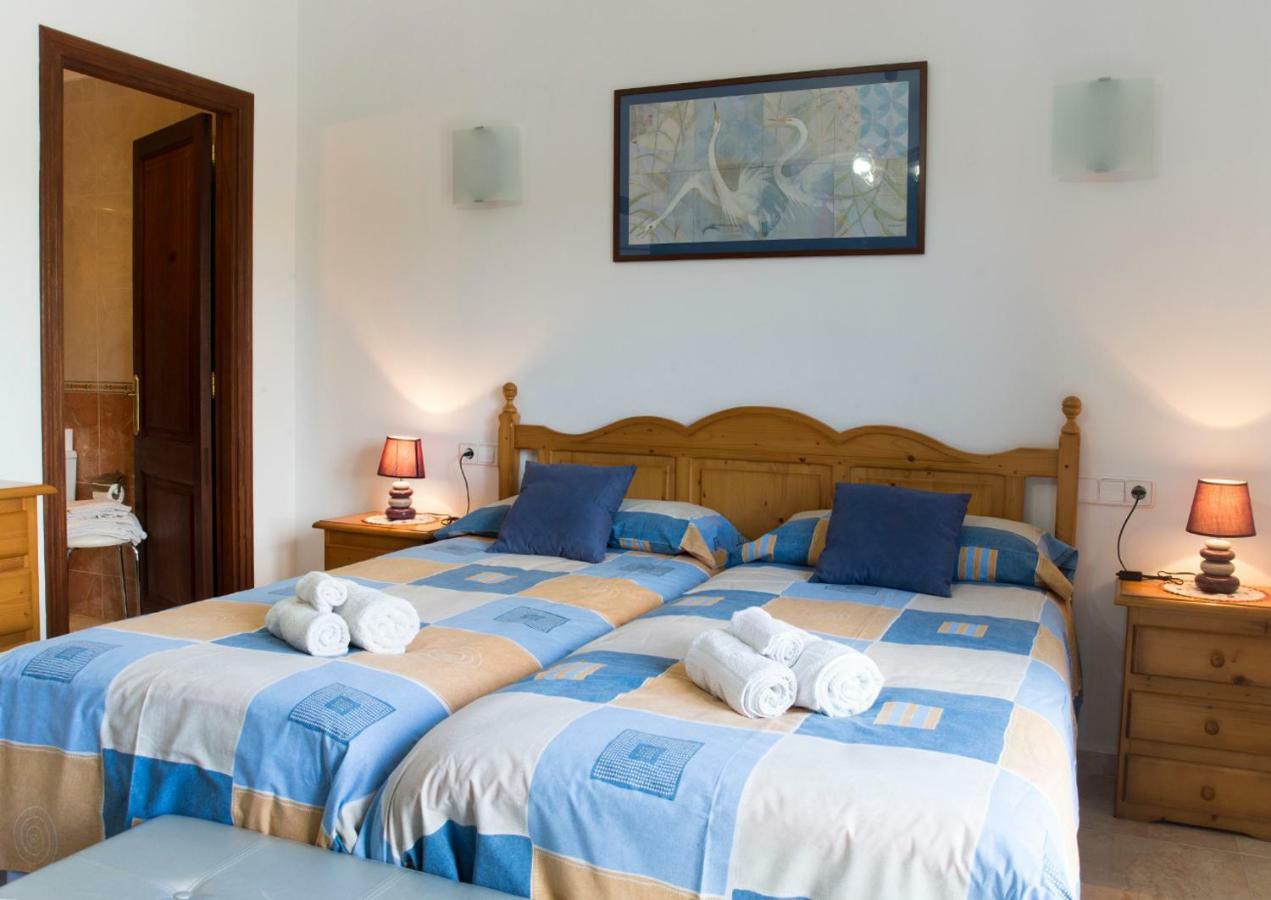 Apartamentos Vista Al Puerto Кала Фигуера Экстерьер фото